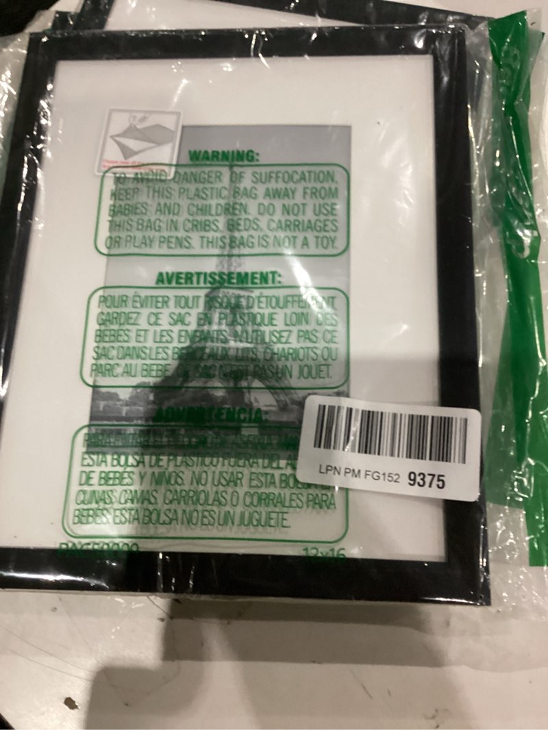 Condition photo showing Good Condition for upsimples 5x7 Picture Frame, Display Pictures 4x6 with Mat or 5 x 7 Without, Wall Hanging Photo Frames, Black, 1 Pack Black 5x7