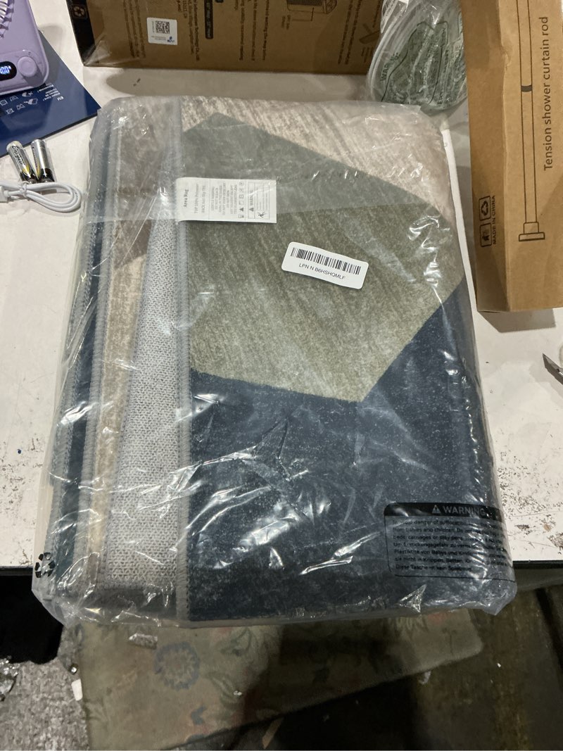 Condition photo showing New/Like New for homfine washable modern area rug - geometry style 4x6 rugs for living room, bedroom, machine washable rug soft non slip non shedding area rug - green, 4'x6'