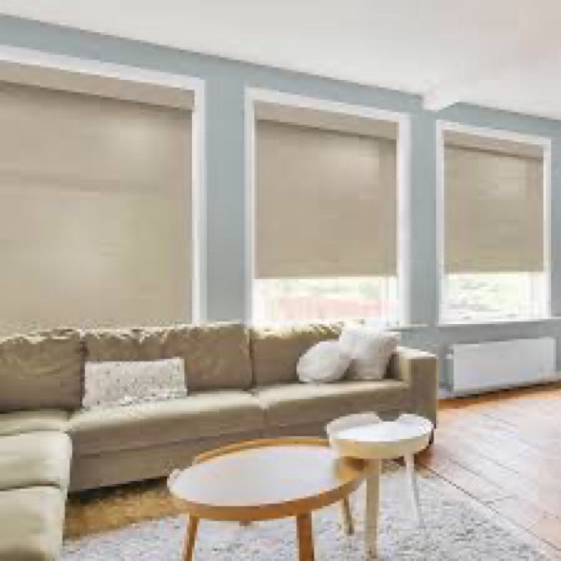 Assorted window blinds, different color and size 