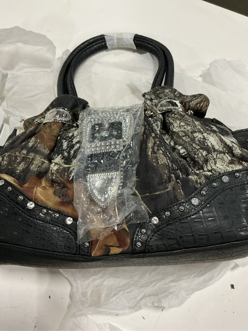 Condition photo showing New/Like New for mossy oak  brand camo camo purse, camo, purses and bags