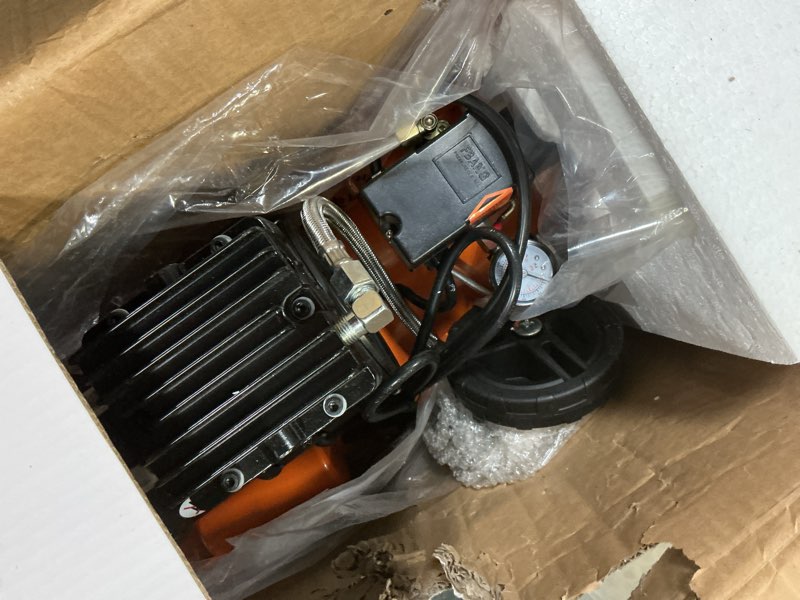 Condition photo showing Good Condition for fornax portable air compressor 6 gallon, 1 hp 2.2cfm@ 90 psi oil free air compressor, max pressure 125 psi, 65 db quiet compressor for auto repair, tire inflation, spray painting, woodwork nailing