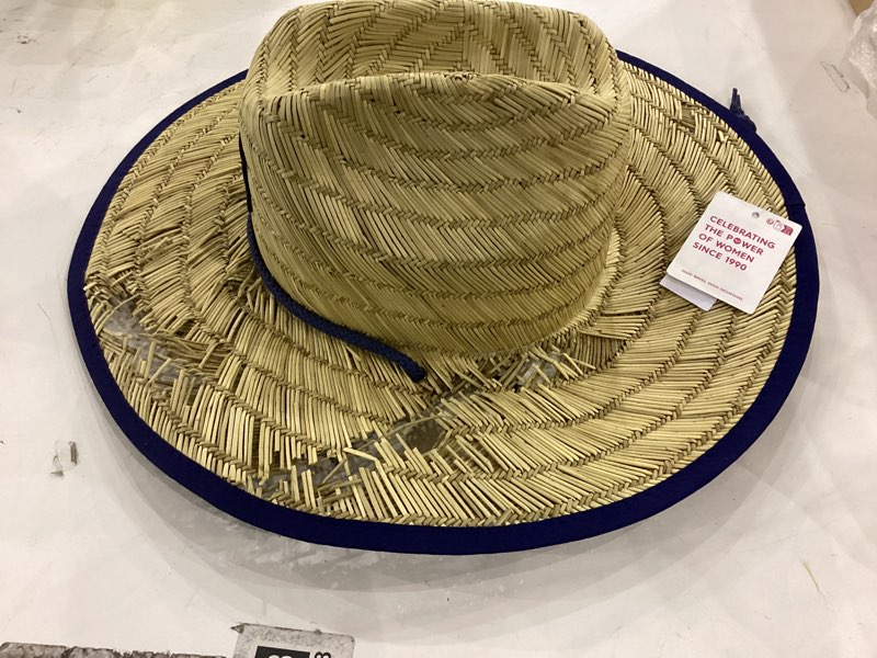 Condition photo showing As Is for Roxy Women's Tomboy Straw Hat
