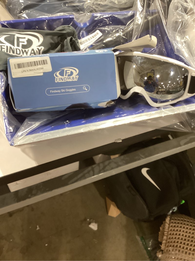 Condition photo showing Good Condition for findway Ski Goggles OTG for Women Men Adult Youth-Over Glasses Snow Goggles-Interchangeable Lens,Anti Fog Snowboard Goggles