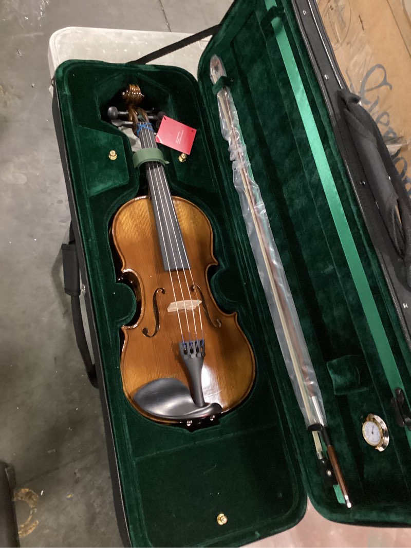Condition photo showing New/Like New for cremona sv-500 4/4 premier artist violin outfit – full size student & professional violin with solid spruce top, maple back, ebony fittings, case & bow 4/4 size violin outfit