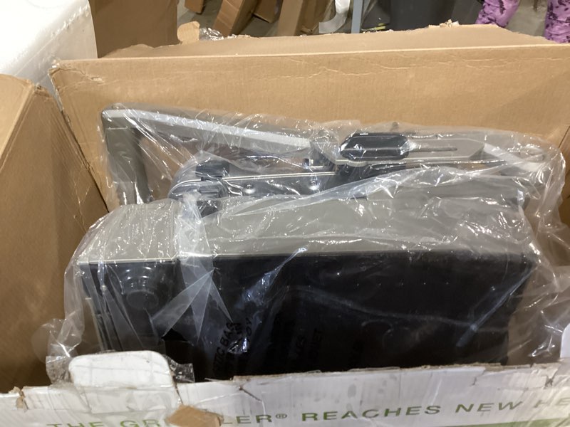 Condition photo showing Good Condition for cuisinart® griddler® elite electric grill, silver