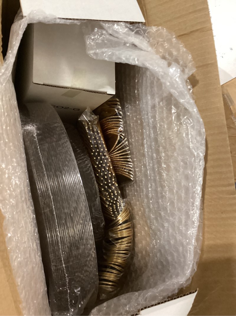 Condition photo showing New/Like New for nervure 150pcs clear plastic plates with gold hammered silverware include 25dinner plate, 25dessert plate, 25knives, 25forks, 25spoons and 25cups for wedding & parties & thanksgiving