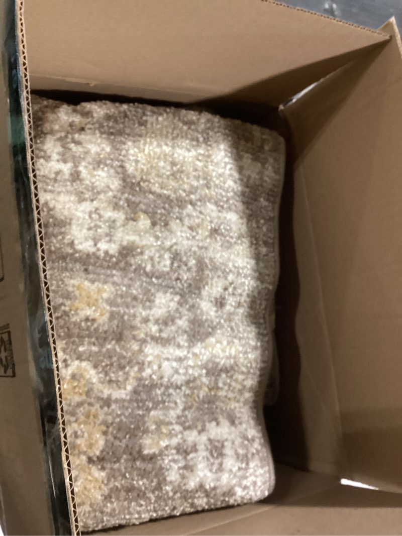 Condition photo showing Good Condition for loloi magnolia home by joanna gaines pace collection pac-03 taupe/wheat 3'-6" x 5'-6" accent rug taupe / wheat 3'6" x 5'6" (rectangular)