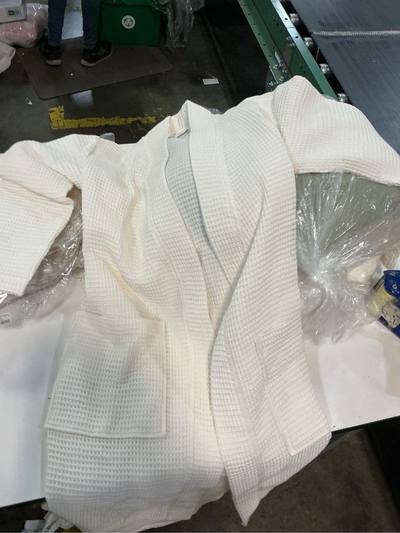 Condition photo showing Good Condition for organic turkish waffle robe color: ivory size: xs