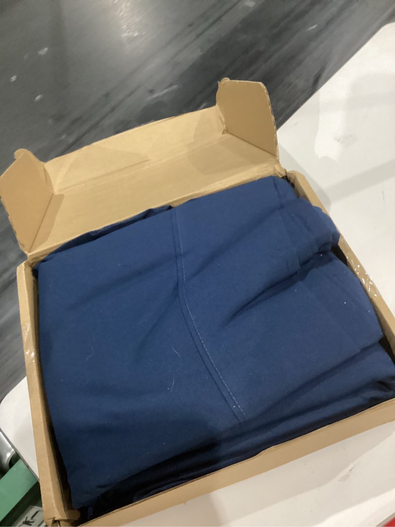 Condition photo showing Good Condition for Amazon Basics Lightweight Super Soft Easy Care Microfiber 4 Piece Bed Sheets Set with 14-Inch Deep Pockets, Queen, Navy Blue, Solid Navy Blue Queen