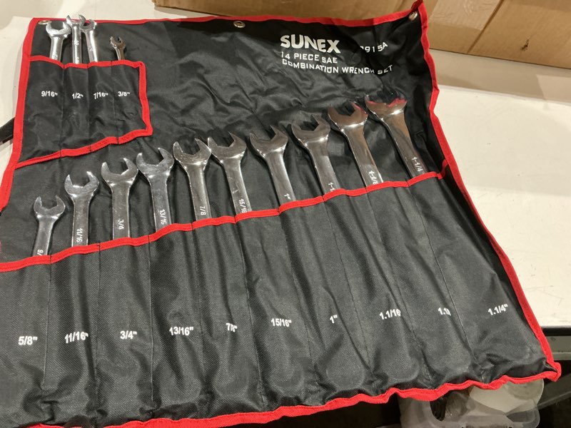 Condition photo showing Good Condition for sunex 9915 v-groove fractional full polish combination wrench set, 3/8-inch - 1-1/4-inch, fully polished, 14-piece (includes roll-case) sae v-groove fractional combination wrench set 14-piece