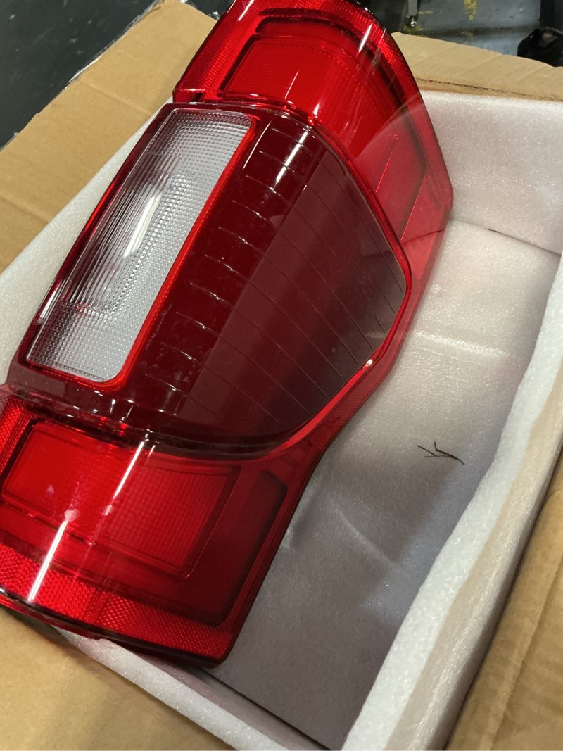 Condition photo showing Good Condition for led tail lights assembly w/blind compatible with 2020 2021 2022 ford f250 f350 f450 super duty,right passenger side rear light taillights replacement # lc3z13404e fo2801282