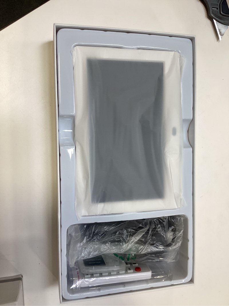 PROMOTIONAL 7 INCH DIGITAL PHOTO FRAME