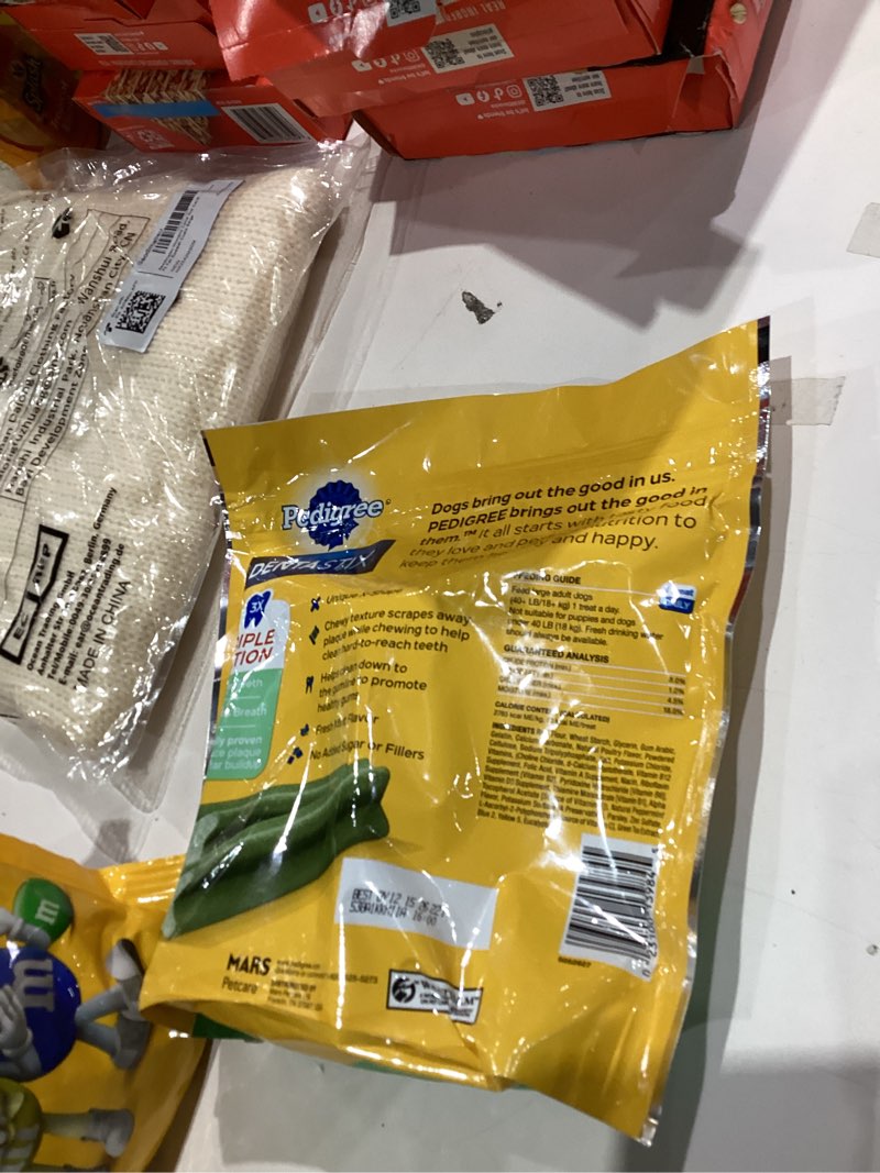 Condition photo showing New/Like New for Pedigree Dentastix Dog Dental Treats, Large Breed Dog Treats, Fresh Flavor, 1.46 lb. Bag (28 Treats Total) Mint 28 Count (Pack of 1)