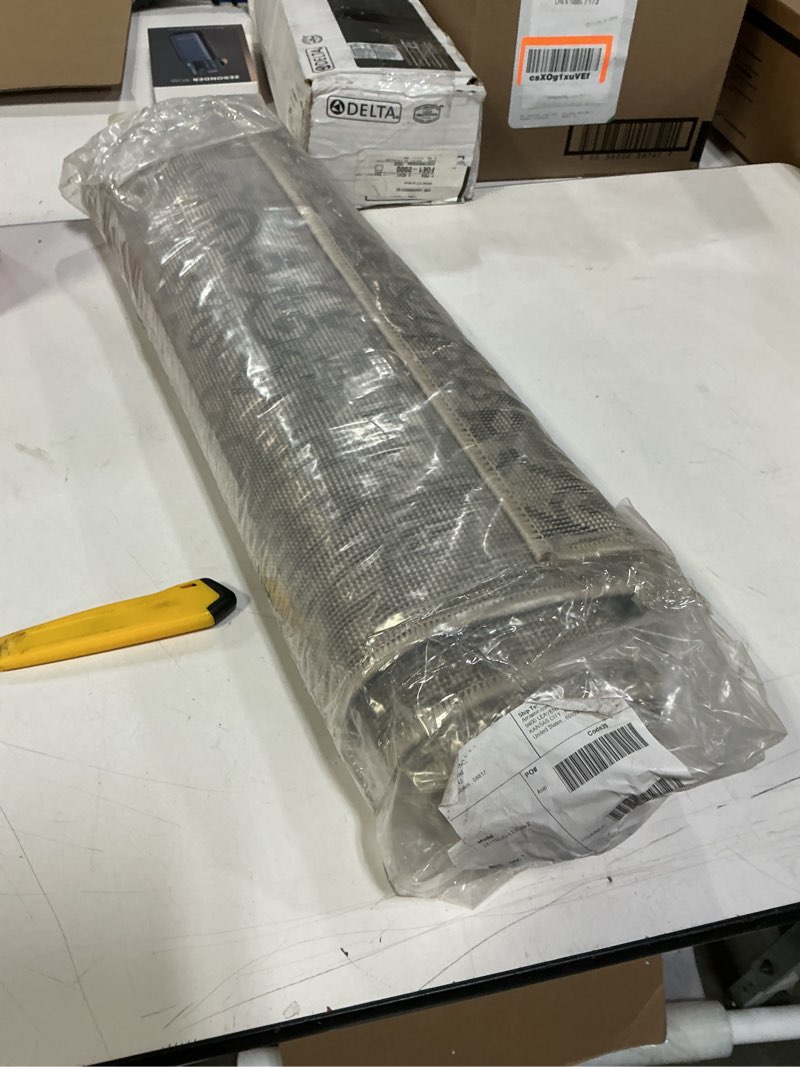 Condition photo showing New/Like New for Superior Indoor Runner Rug, Jute Backing, Plush Rugs for Entry, Office, Living, Dining, Bedroom, Kitchen, Hardwood Floors, Vintage Aesthetic, Boho Home Decor, Leigh Collection, 2' x 11', Beige/Ivory Beige Ivory 2' x 11' (Runner)