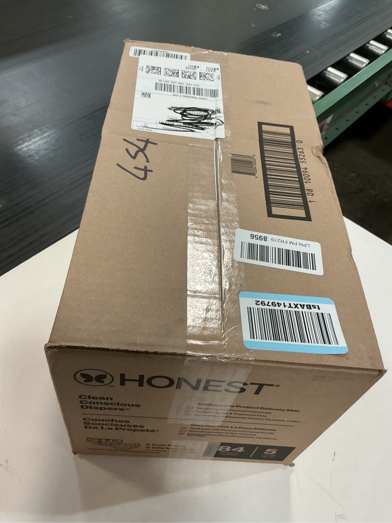 Condition photo showing New/Like New for The Honest Company Comfort Dry Disposable Diapers for Sensitive Skin, Hypoallergenic, All The Letters + It's a Pawty, Super Club Box, Size 5 (27 lbs), 84 Count Size 5 (84 Count) All the Letters + It's a Pawty