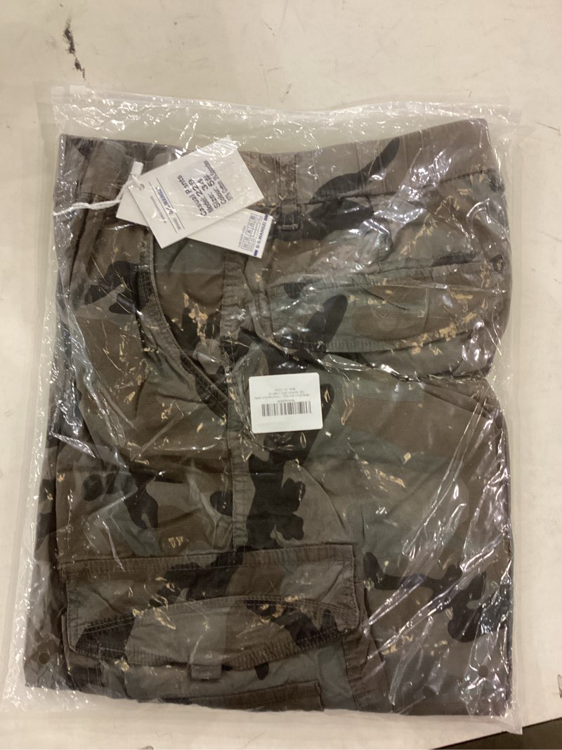 Cargo for men camo size 34