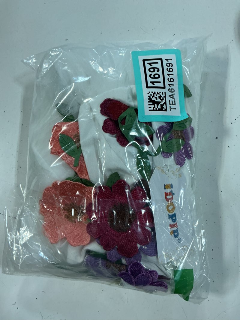 https://lotting-media.assets.bidfta.com/lotting_7f981ba2-39f3-47f3-9575-607b6f34fd6b