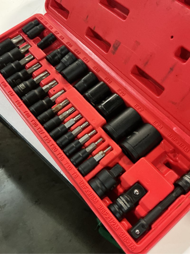 Condition photo showing As Is for mixpower 32pcs torx bit socket set, 14 star bits (t8-t70)& 13 e-torx sockets (e4-e24), cr-v & s2 alloy steel t8-t70,e4-e24(32pcs)