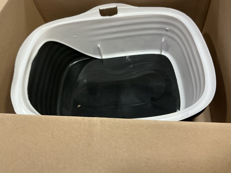 Condition photo showing Good Condition for arm & hammer rimmed cat litter box with high sides and microban, made in usa