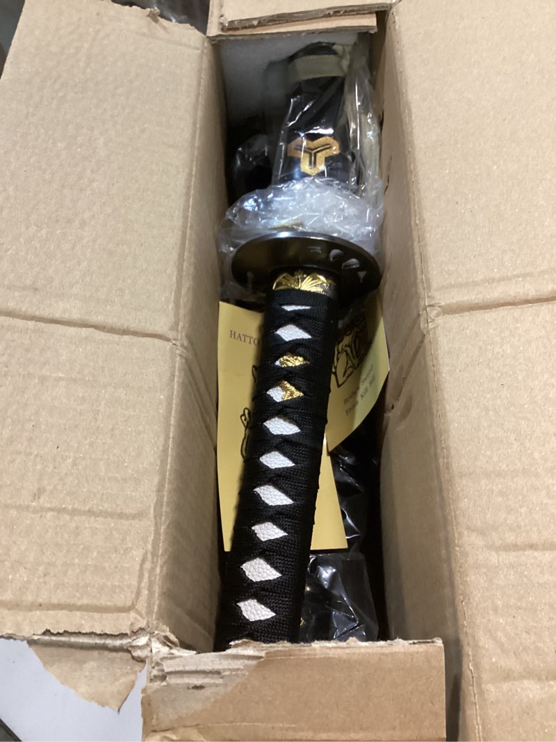 Condition photo showing Good Condition for Sword Valley Kill Bill Premium Movie-Style Samurai Sword 3-Piece Set with 3-Tier Display Stand – Engraved Scabbards, Stainless Steel Blades, Waxed Cotton Handle (37.4"+30.7"+19.3")