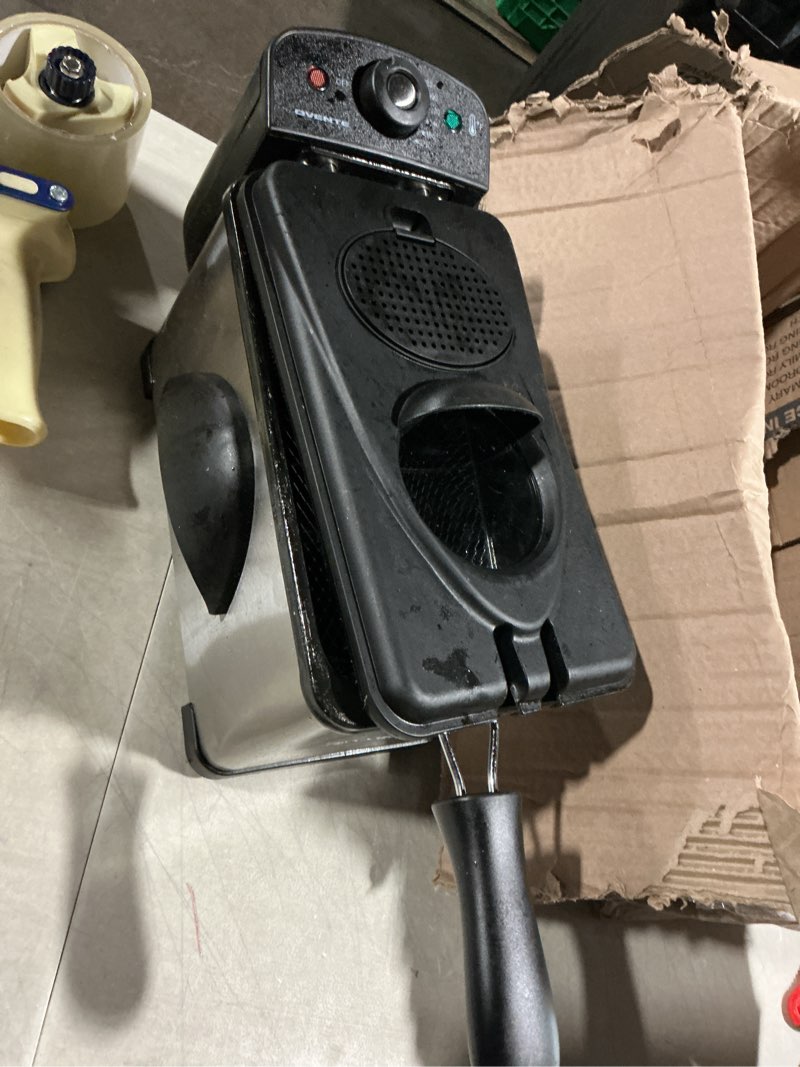 Condition photo showing As Is for megachef electric oil deep fryer with adjustable temperature control and timer (3.17 quart)
