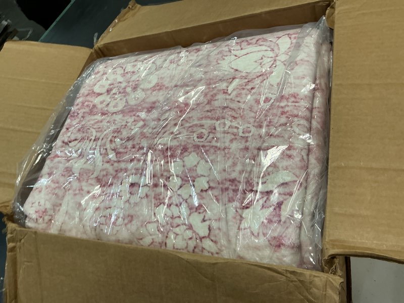 Condition photo showing New/Like New for rugxara 5x7 washable area rug for living room & bedroom, large light pink rugs for women, non slip, durable low pile carpet, vintage carpets for office, dining room, kids room and farmhouse light pink 5' x 7' (rectangular)