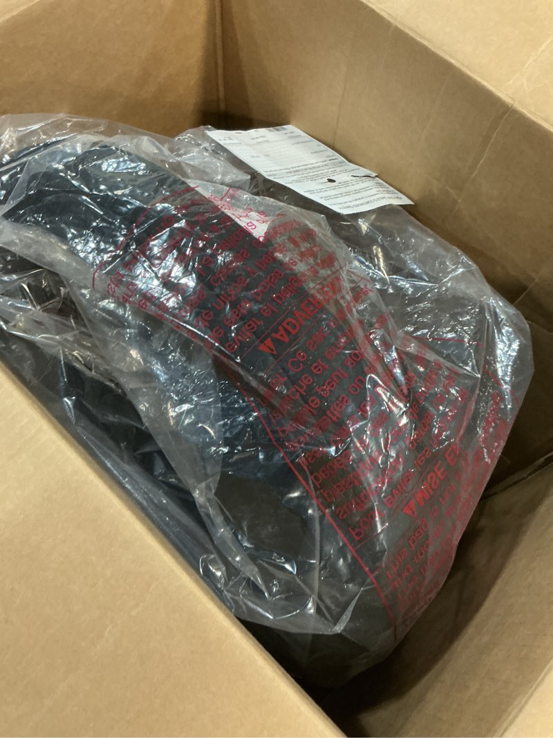 Condition photo showing Good Condition for Cosco Onlook 2-in-1 Convertible Car Seat, Rear-Facing 5-40 pounds and Forward-Facing 22-40 pounds and up to 43 inches, Black Arrows Black Arrows Car Seat