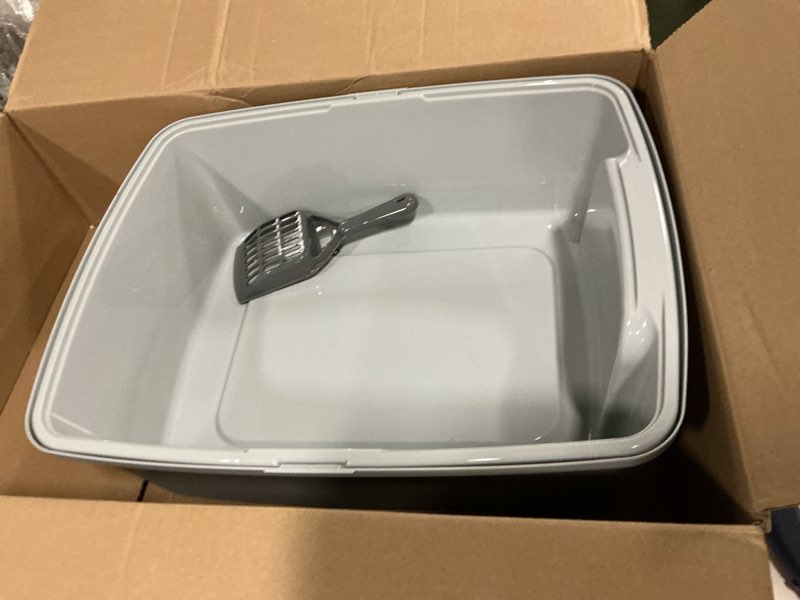Condition photo showing Good Condition for IRIS USA Large Cat Litter Box with Scatter Shield and Scoop, Open Top High Sided Cat Litter Pan, Silver Open Top Gray