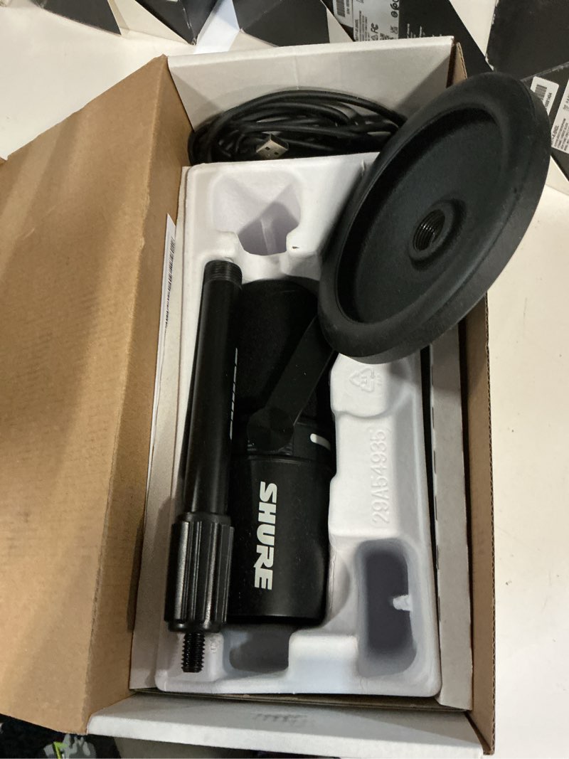 https://lotting-media.assets.bidfta.com/lotting_7fb56abe-2e78-4201-930d-12d3e1e6982c