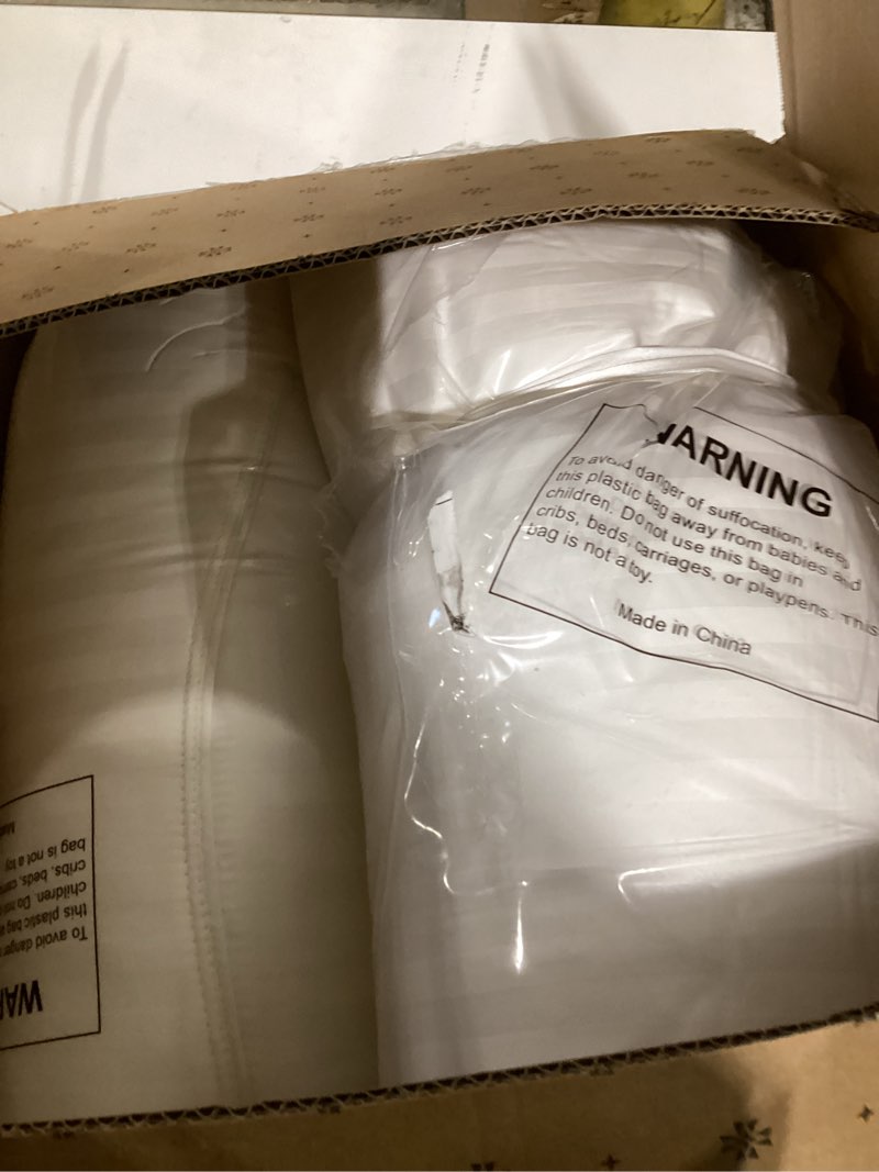 Beckham Hotel Collection Bed Pillows Standard/Queen Size Set of 2 - Original Soft Down Alternative P