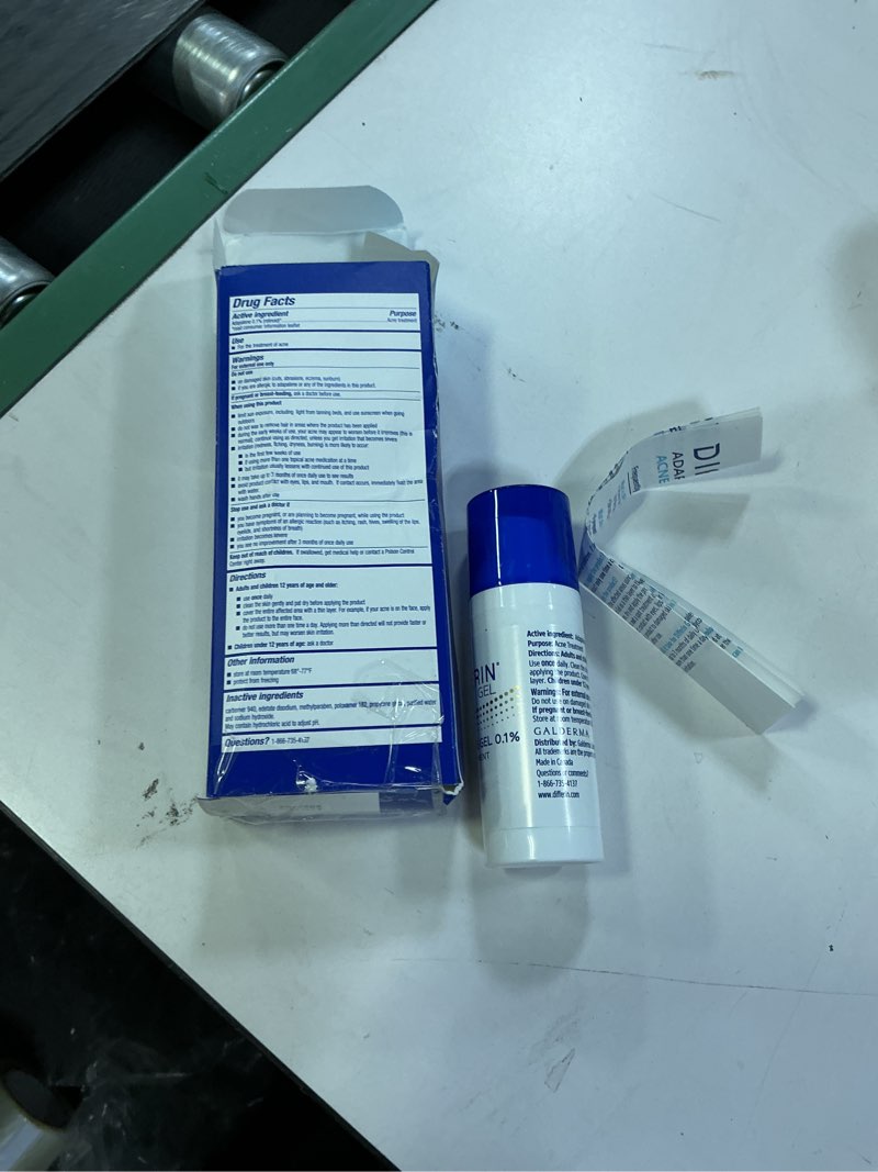 Condition photo showing Good Condition for (Exp:2028/09) Differin Acne Treatment Gel, 90 Day Supply, Retinoid Treatment for Face with 0.1% Adapalene, Gentle Skin Care for Acne Prone Sensitive Skin, 45g Pump (Packaging May Vary)