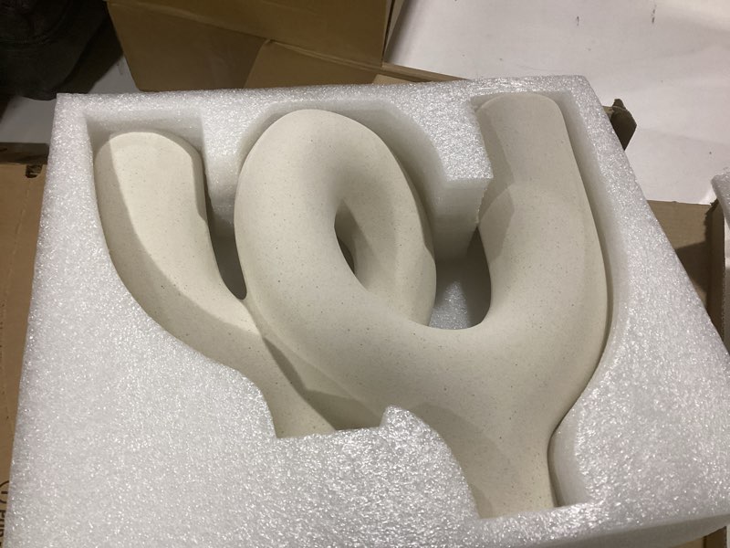 Condition photo showing Good Condition for Cream White Decorative Vase Set - Modern Hug Donut Ceramic Vases by JAS & JAX GOODS, Minimalist Boho Style Centerpiece for Console Table, Living Room, Bookshelf, or Fireplace Mantel