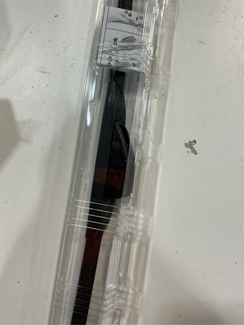 Motorcraft WW-1801-PF Premium Flat Wiper Blade, 18" (Pack of 1)