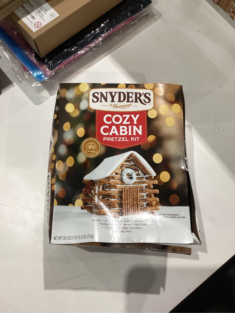 Snyders cozy cabins pretzel kit 