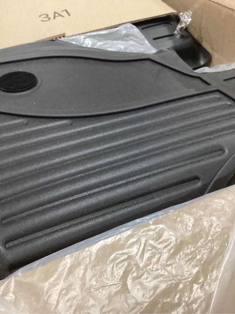 Condition photo showing Good Condition for cargo liner and backrest mat for bmw x7 2019-2025 2026 only 7-passenger (not for 2021-2022 x7 50i): tpe 2025 2026 bmw x7 all weather cargo mat trunk liner in behind 3rd row seating, black