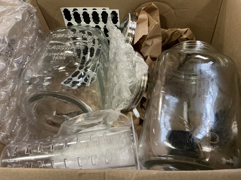 Condition photo showing Good Condition for 2 Gallon Glass Drink Dispenser for Parties, 2 Pack Beverage Dispenser, Lemonade Dispenser with 18/8 Stainless Steel Spigot, Leakproof for Sun Tea, Juice, Picnic, BBQ & Bars 2 Gallon – 2 Pack (No Stand)