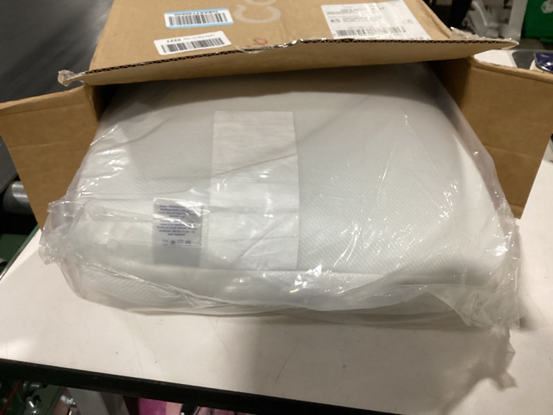 Condition photo showing New/Like New for casper sleep essential cooling hybrid pillow, standard size – dual-sided foam & down-alternative fill, medium feel, cooling cover, supports side sleepers, breathable & pressure-relieving standard essential cooling hybrid pillow single pack