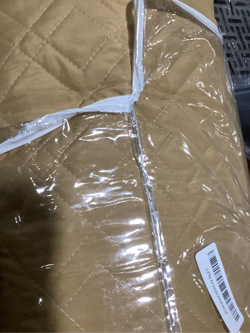 Ameritex Couch Sofa Slipcover 100% Waterproof Nonslip Quilted Furniture Protector Slipcover for Dogs