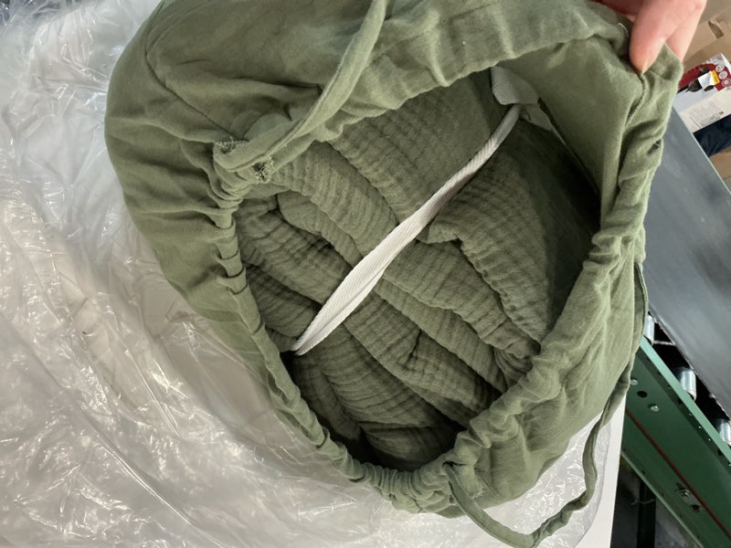 Condition photo showing New/Like New for organic cotton gauze duvet cover set, olive, king 