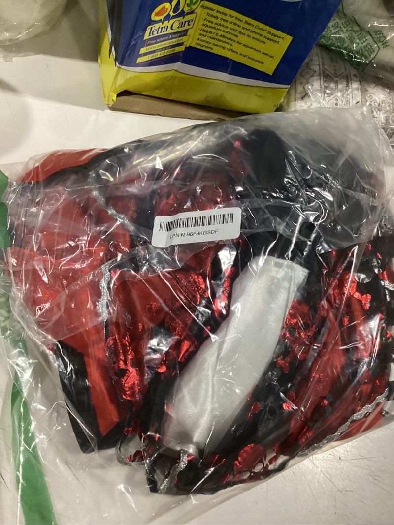 Condition photo showing Good Condition for girl pirate costume buccaneer princess costume halloween party dress up 9-11 years