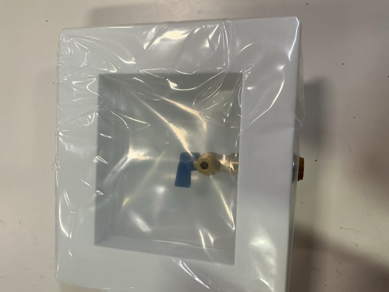 Condition photo showing New/Like New for SharkBite 25032 Ice Maker Outlet Box  1/2-Inch SharkBite Push-to-Connect x 1/4-Inch Compression Ice Maker Water Valve