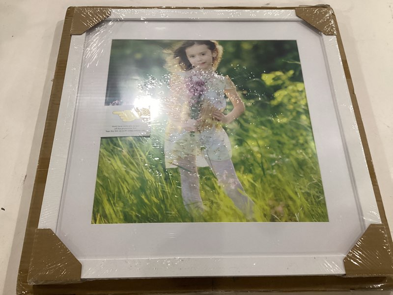 Condition photo showing New/Like New for 18x18 white picture frame mat for 14x14 photo wall mounting poster frame-1pcs white 18x18