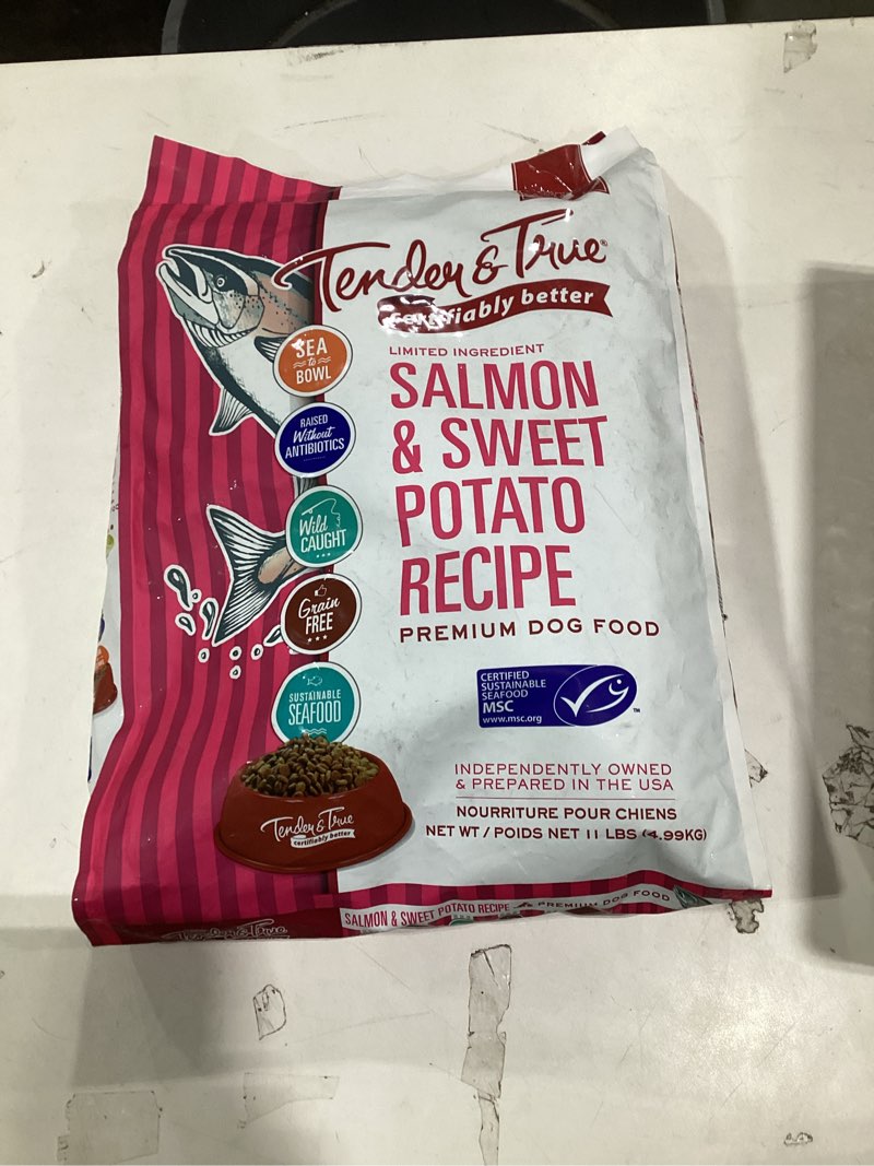 Tender & True Salmon & Sweet Potato Recipe Dog Food, 51031