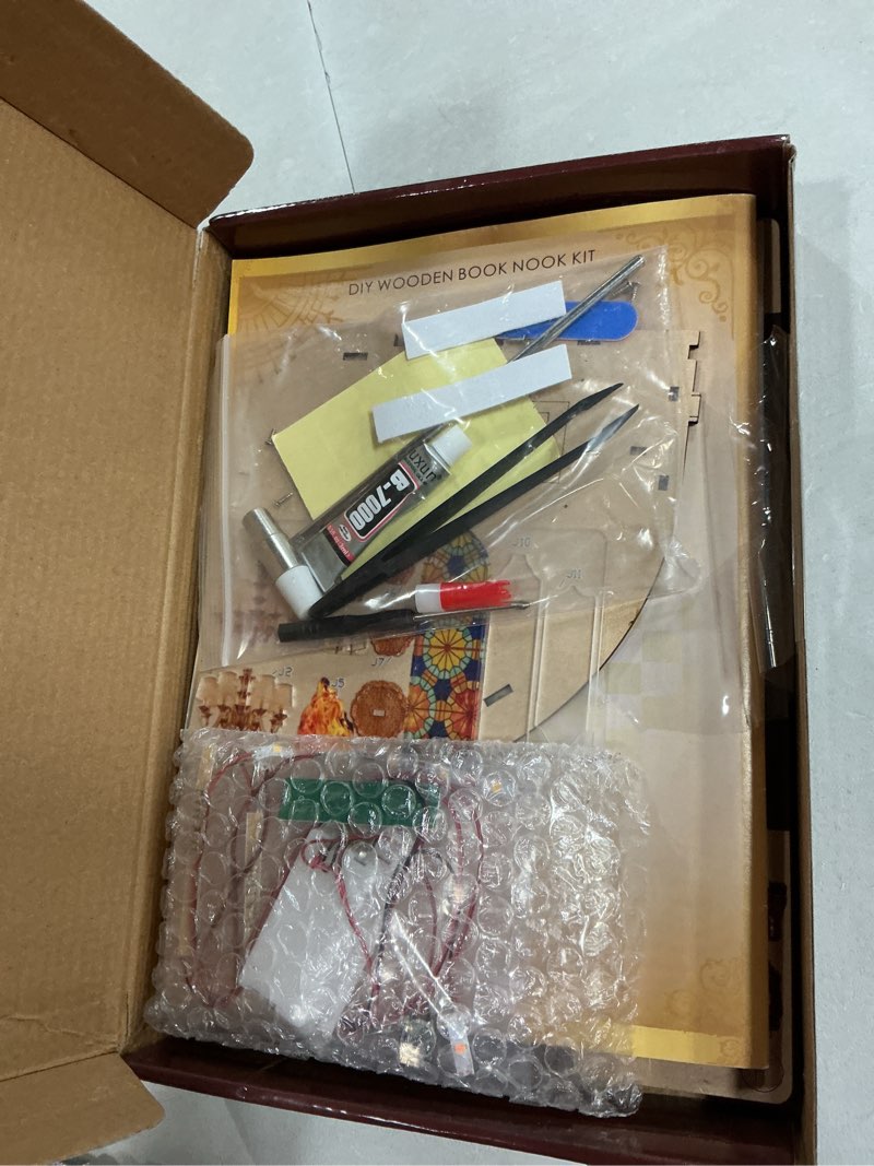 Condition photo showing Good Condition for book nook kit with nightlight – type-c and battery powered diy bookshelf decor, perfect for home and office gift?classical library? classical librray