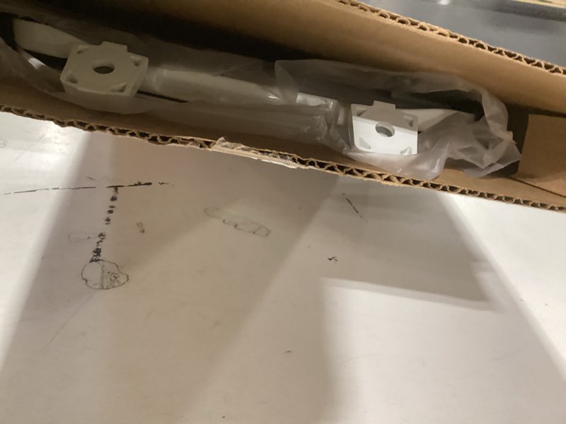 Condition photo showing Good Condition for Bemis 170 Durable Plastic Toilet Seat, Elongated, White