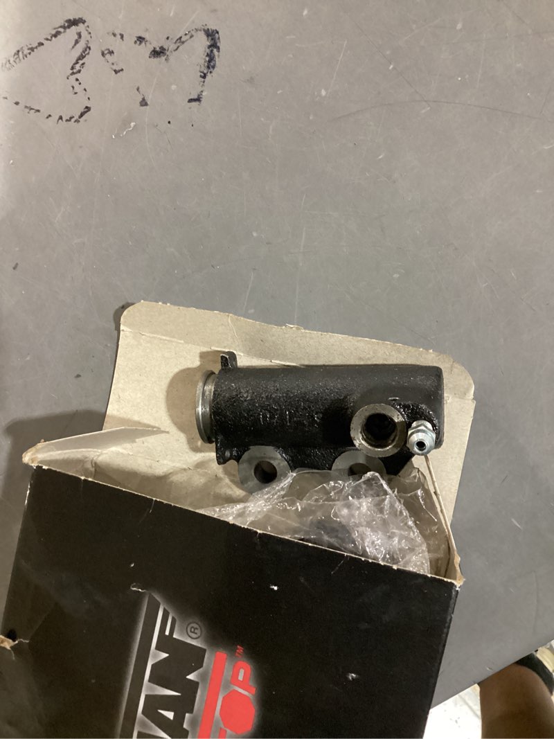 Condition photo showing Good Condition for dorman cs650055 clutch slave cylinder compatible with select honda models