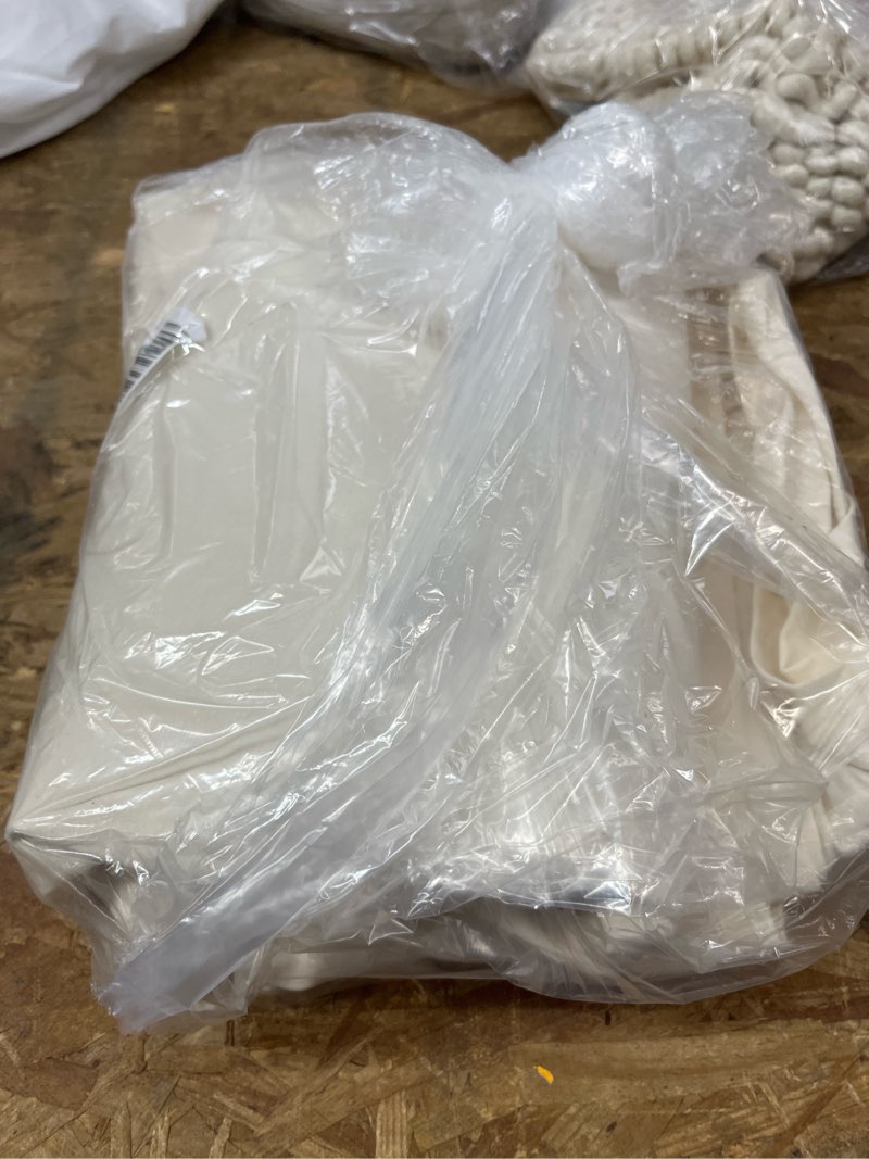 Condition photo showing Good Condition for organic waterproof mattress protector, king, natural