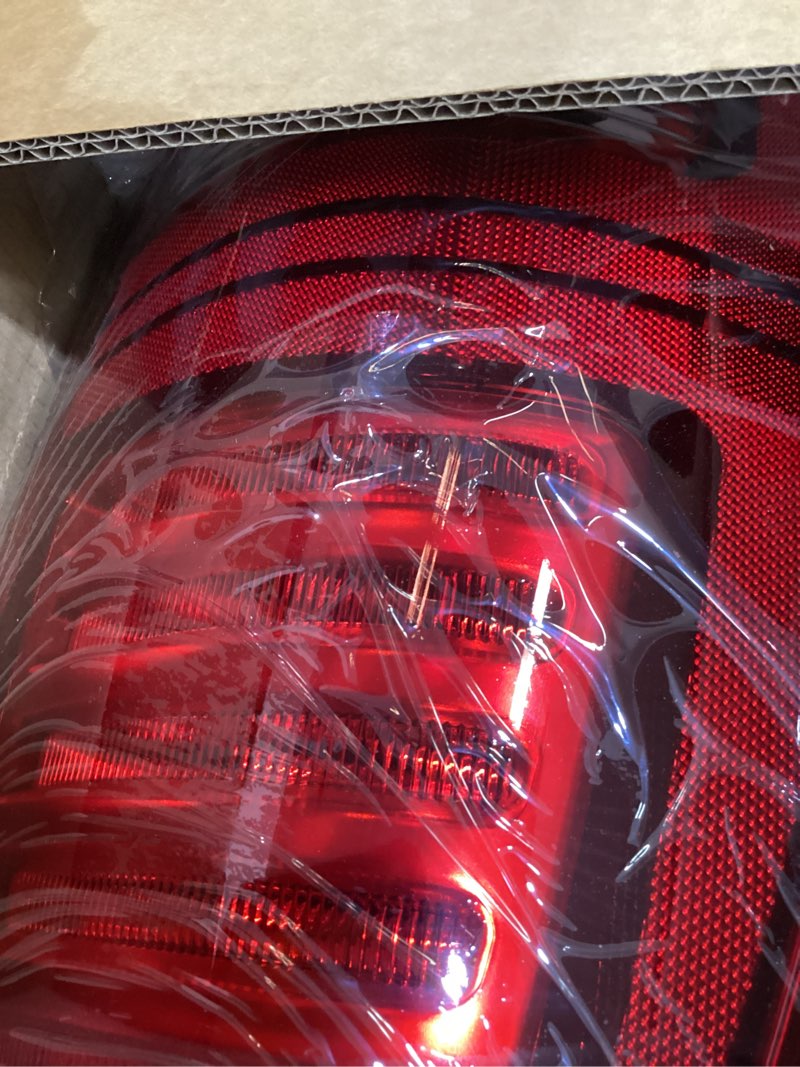 Condition photo showing New/Like New for led tail lights compatible with 2013-2018 ram 1500,2014-2018 ram 2500/3500 rear taillight with blub brake lamp assembly red lens black interior left driver side replace 68093081ab