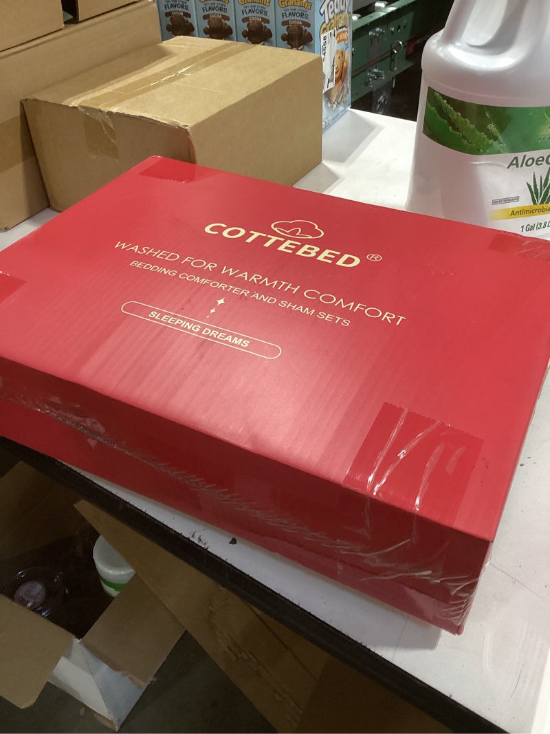 Condition photo showing New/Like New for COTTEBED Christmas Tree Comforter Sets Twin/Twin XL Size, Soft Polycotton Reindeer Elks Bedding Down Alternative Comforters for Kids Children Boys Girls Teen College Dorm Signal Bed Christmas Tree Twin/Twin XL(Comforter Set)