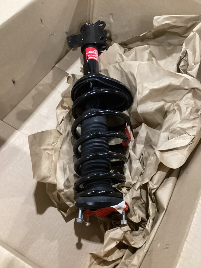Condition photo showing Good Condition for monroe quick-strut 271499 suspension strut and coil spring assembly for toyota highlander
